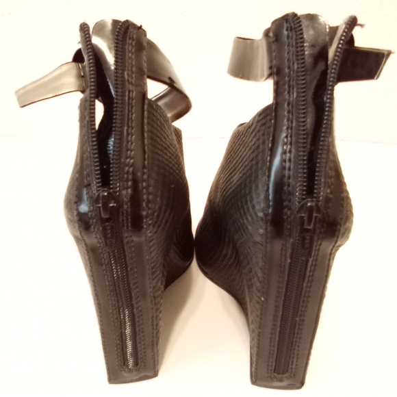 Carlos by Carlos Santana Black Leather Zip 4 1/2" Wedge Heels sz 8.5 M - Picture 10 of 13